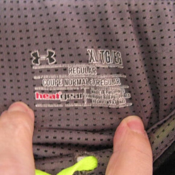 Men's Under Armour XL lined shorts black - Picture 2 of 3